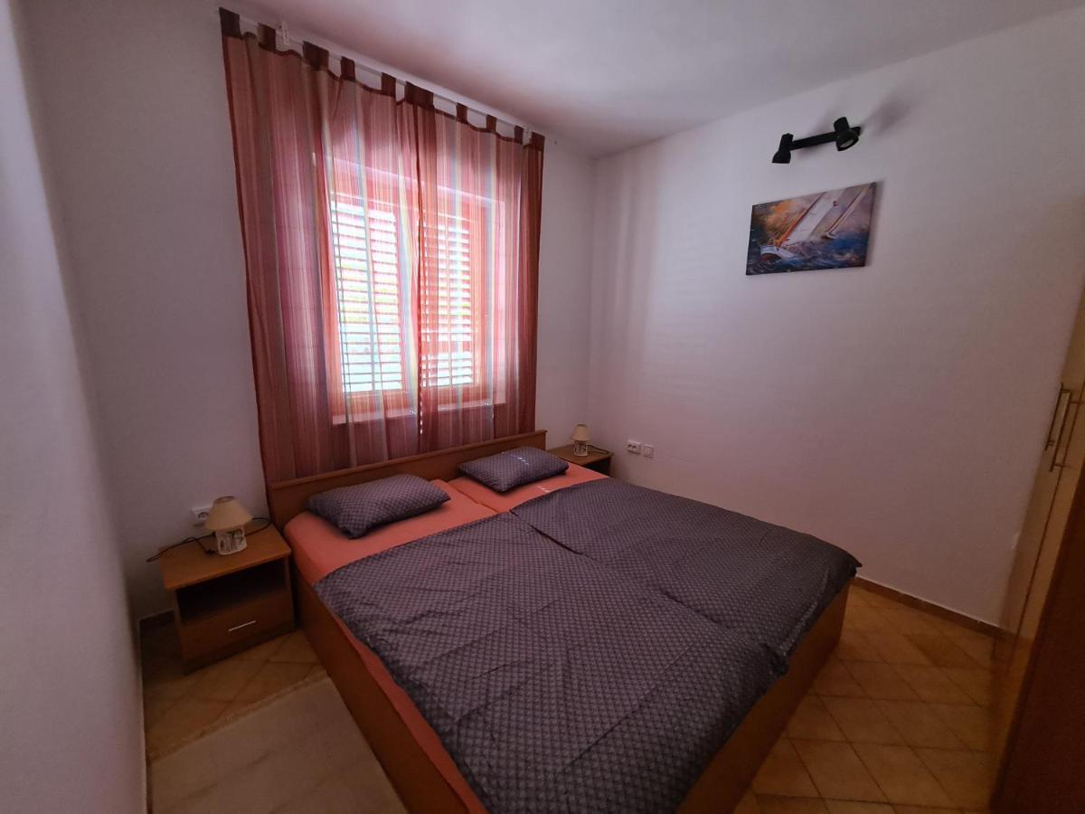 Apartman Mihaela Vrsi Εξωτερικό φωτογραφία